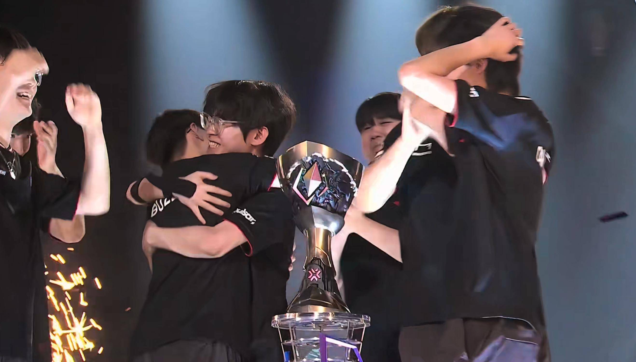 DK力克HKA,Tarzan单局斩获MVP强强对话小组赛,点燃全场激情的简单介绍 DK力克HKA,Tarzan单局斩获MVP强强对话小组赛,点燃全场激情的简单介绍