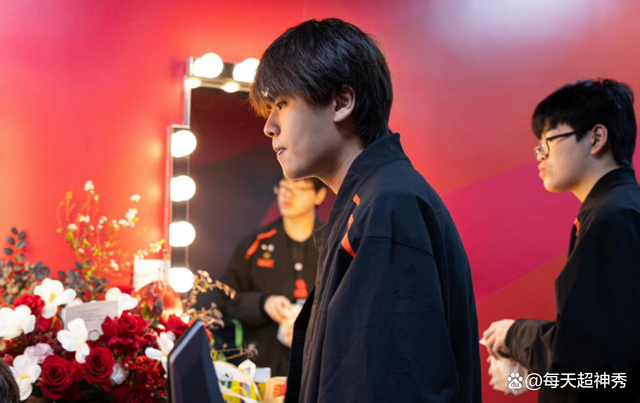 关于HKA力克G2，Elk开启传奇时刻焦点之战成都决赛之夜，成为赛场最大亮点的信息