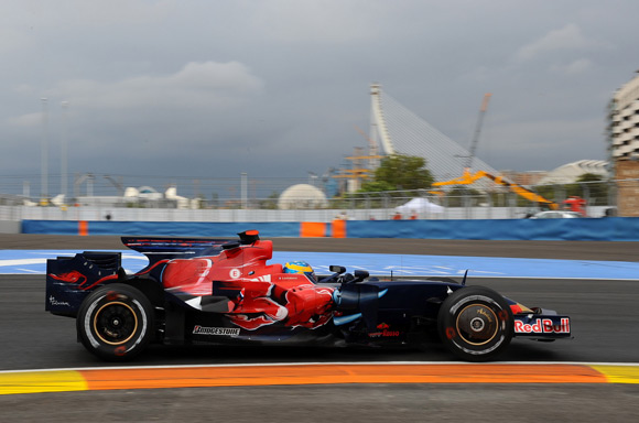 包含索伯车队碾压红牛二队，拉塞尔扛起全队的词条